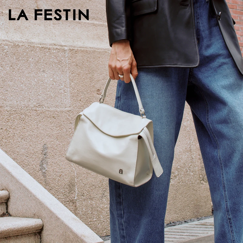 LA FESTIN Blink Me Once Handbag 1 LA FESTIN Blink Me Once Handbag 1
